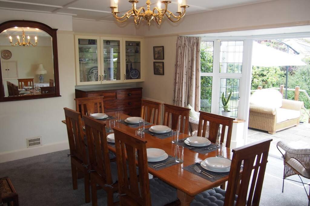 Hectors House Comfortable 4 Bed House In Mature Gardens Йелвертон Экстерьер фото
